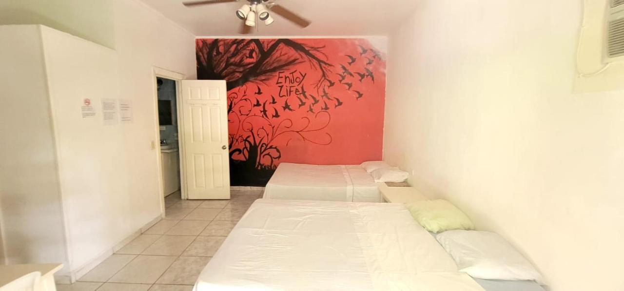 Hotel&Hostal Trinidad La Ceiba Exterior foto